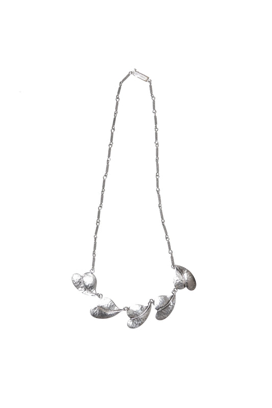 HAMMERED LILY NECKLACE (STERLING SILVER)